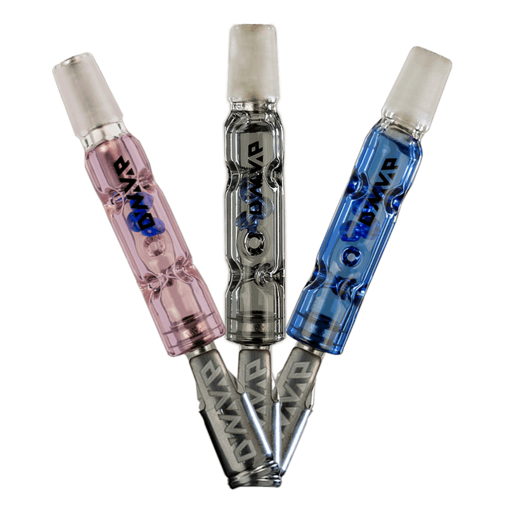 Front view of The BB3| a clear glass piece with a simple, cylindrical shape and a rounded mouthpiece.