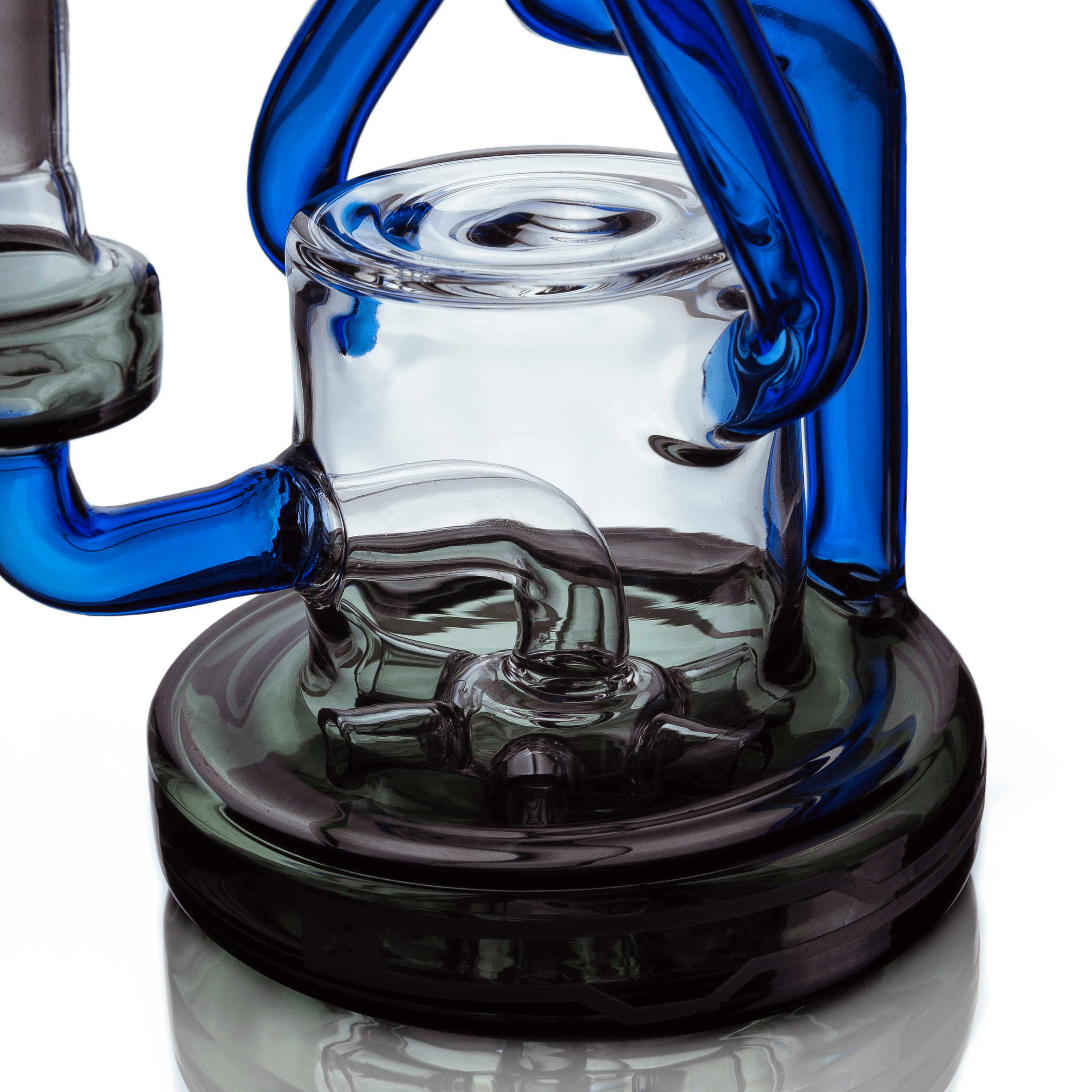 Close-up profile of the glass chamber and cobalt blue handles of the Hemper Cyberpunk XL Recycler Bong.