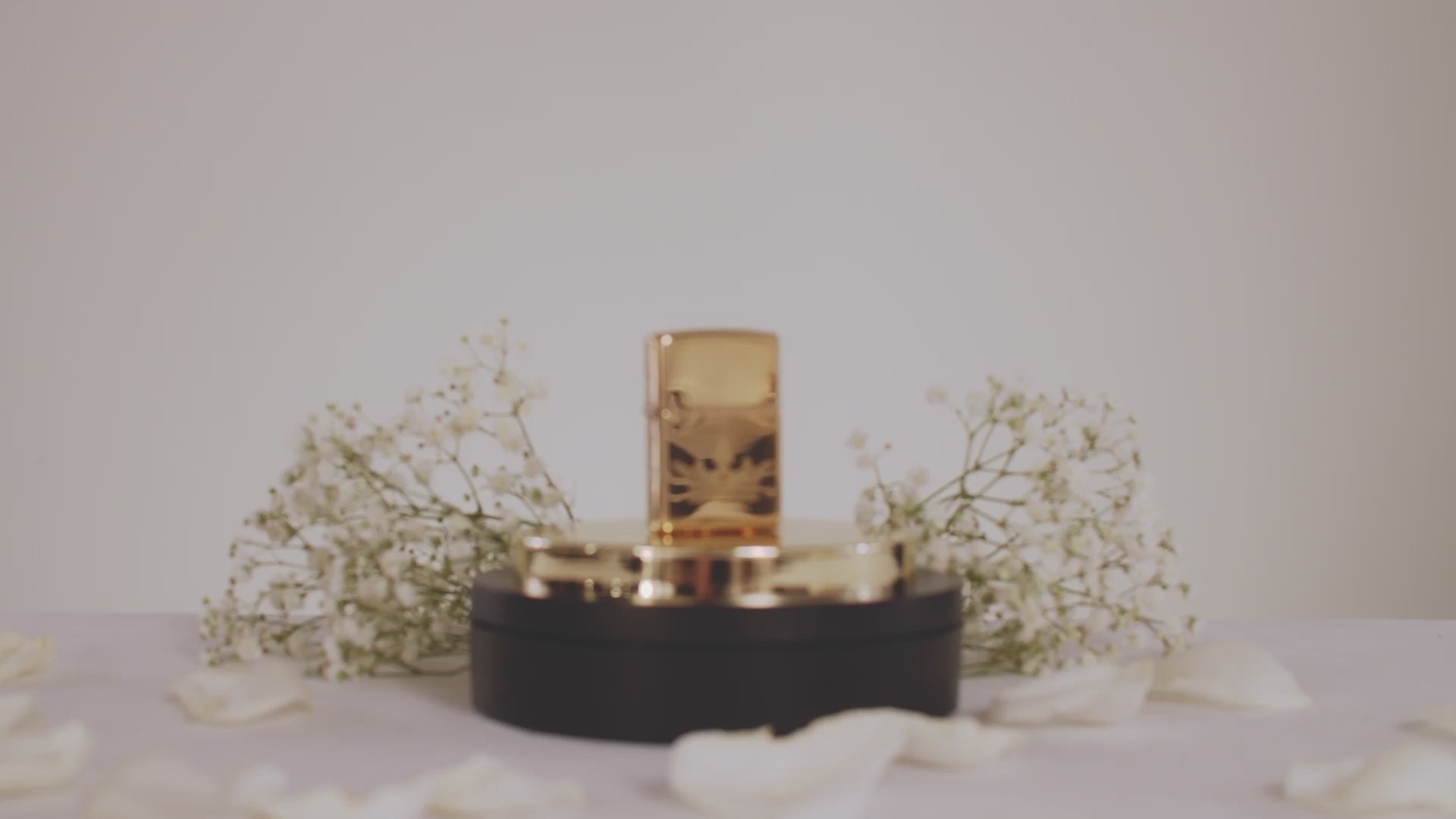 Queen of Bud Golden Majesty Zippo