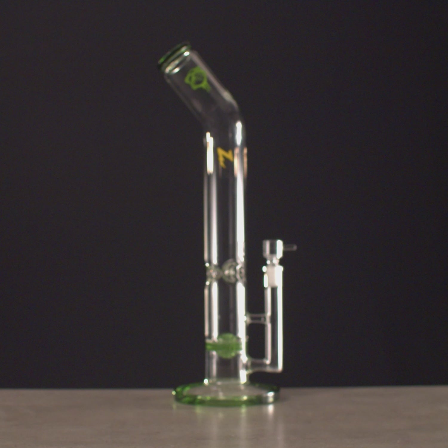 Titans Atlas Bong