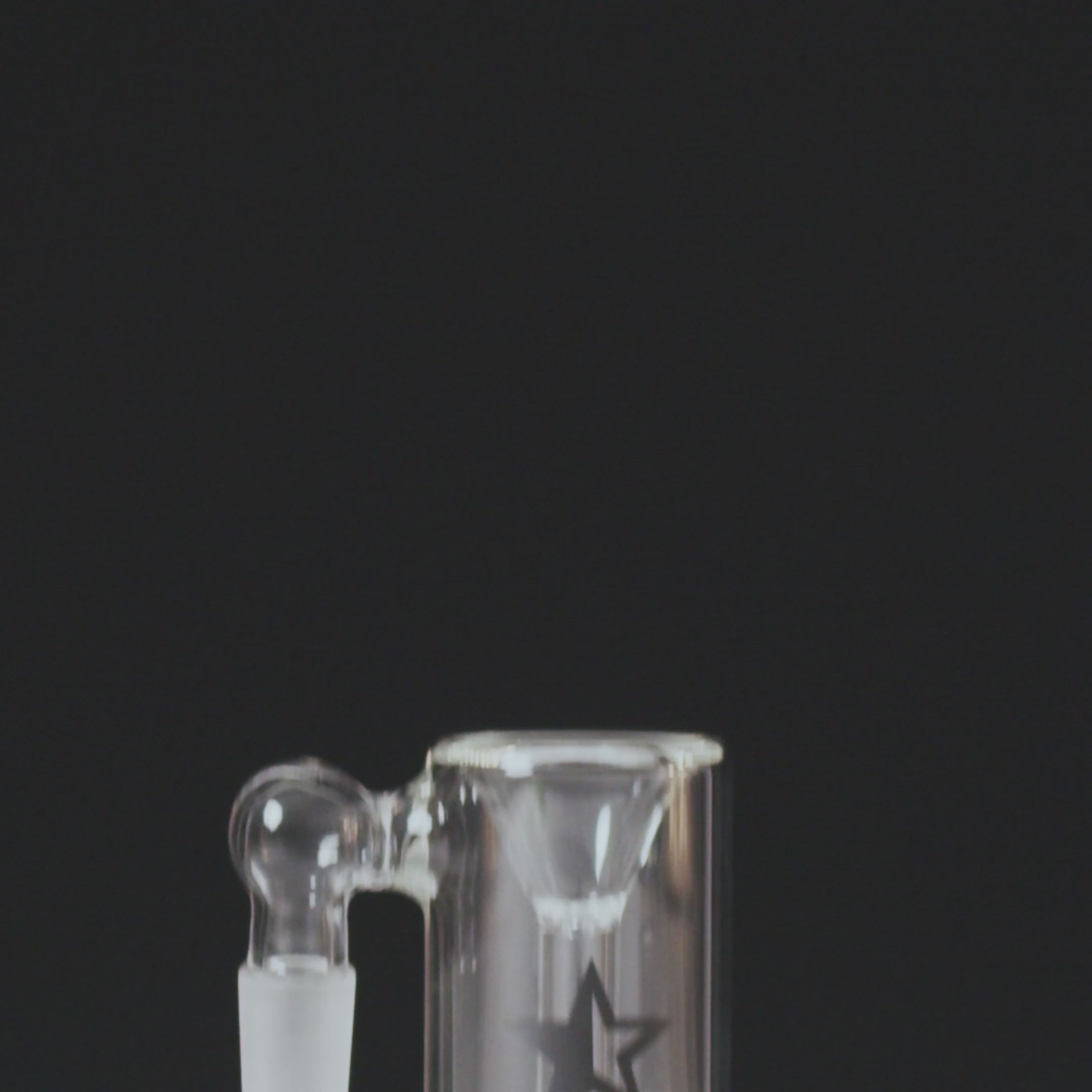 Famous X 90 Degree Glass Ash Catcher