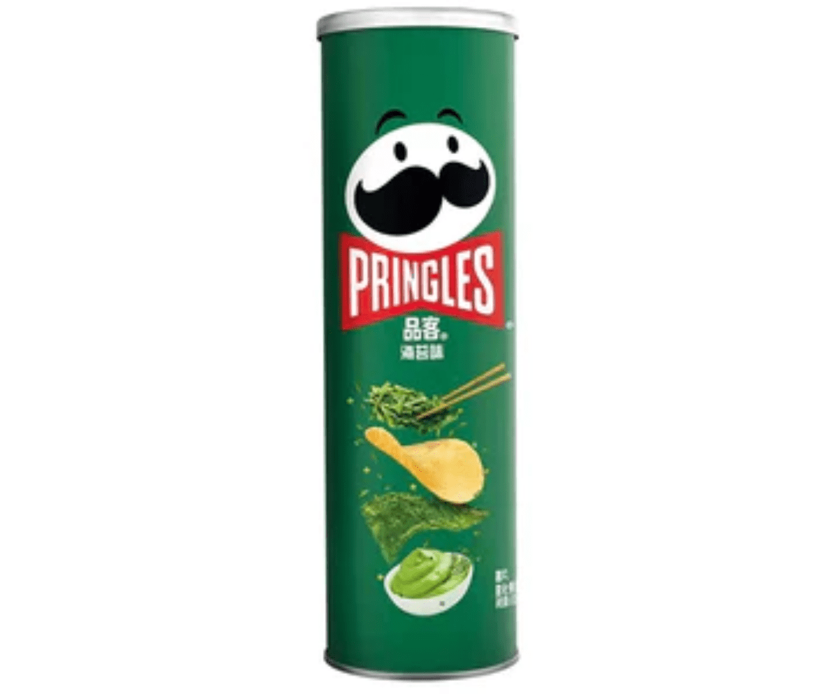 A front view of Pringles - Seaweed potato crisps in a cylindrical can with a green and white design.