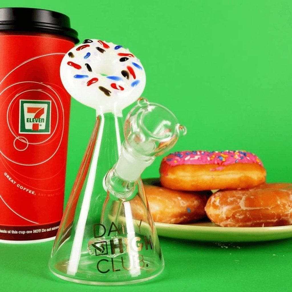 Daily High Club Glass Daily High Club "Frosted Donut" Bong