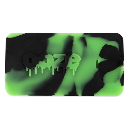 Ooze Silicone and Glass Green/Black Ooze Slugger Silicone Dugout