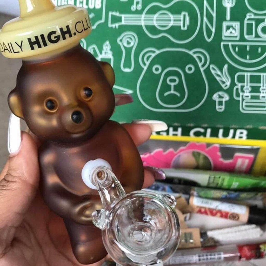 Daily High Club subscription box "Bear Essentials" Smoking