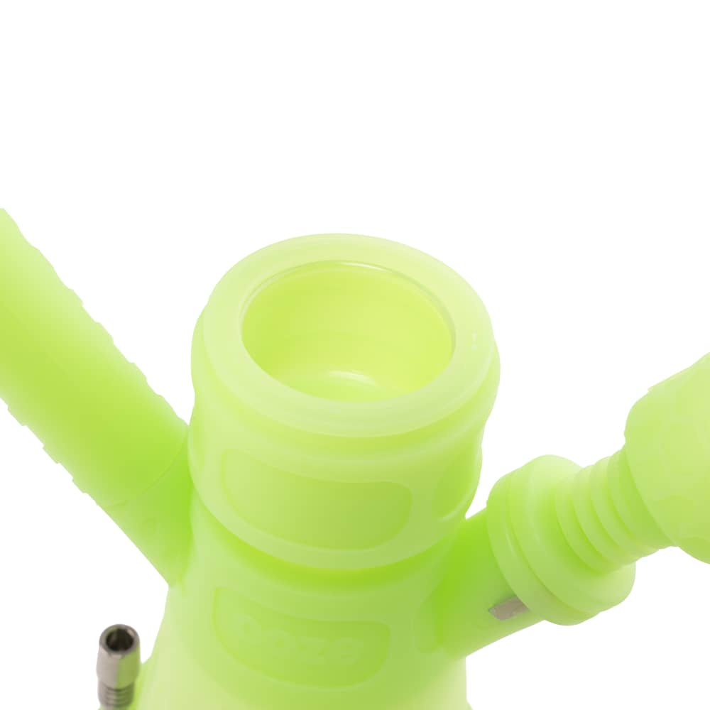 Close-up view of the Ooze Hyborg Silicone Glass 4-in-1 Hybrid Water Pipe and Nectar Collector’s mouthpiece, showcasing its smooth, green silicone design.