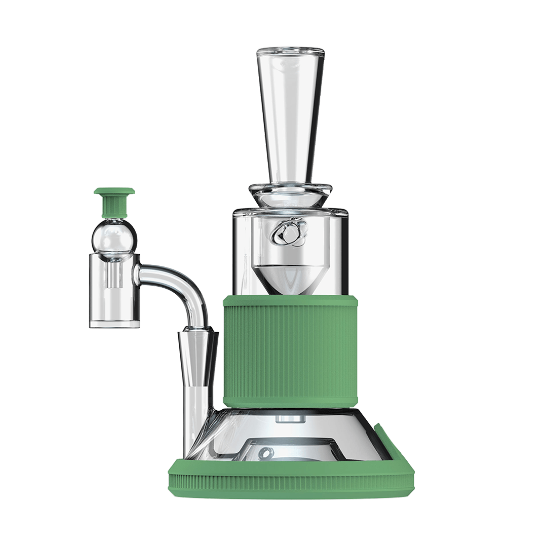 Front view of the Tandem Rig Kit, showcasing the clear glass rig with a green accent and visible joint connection.