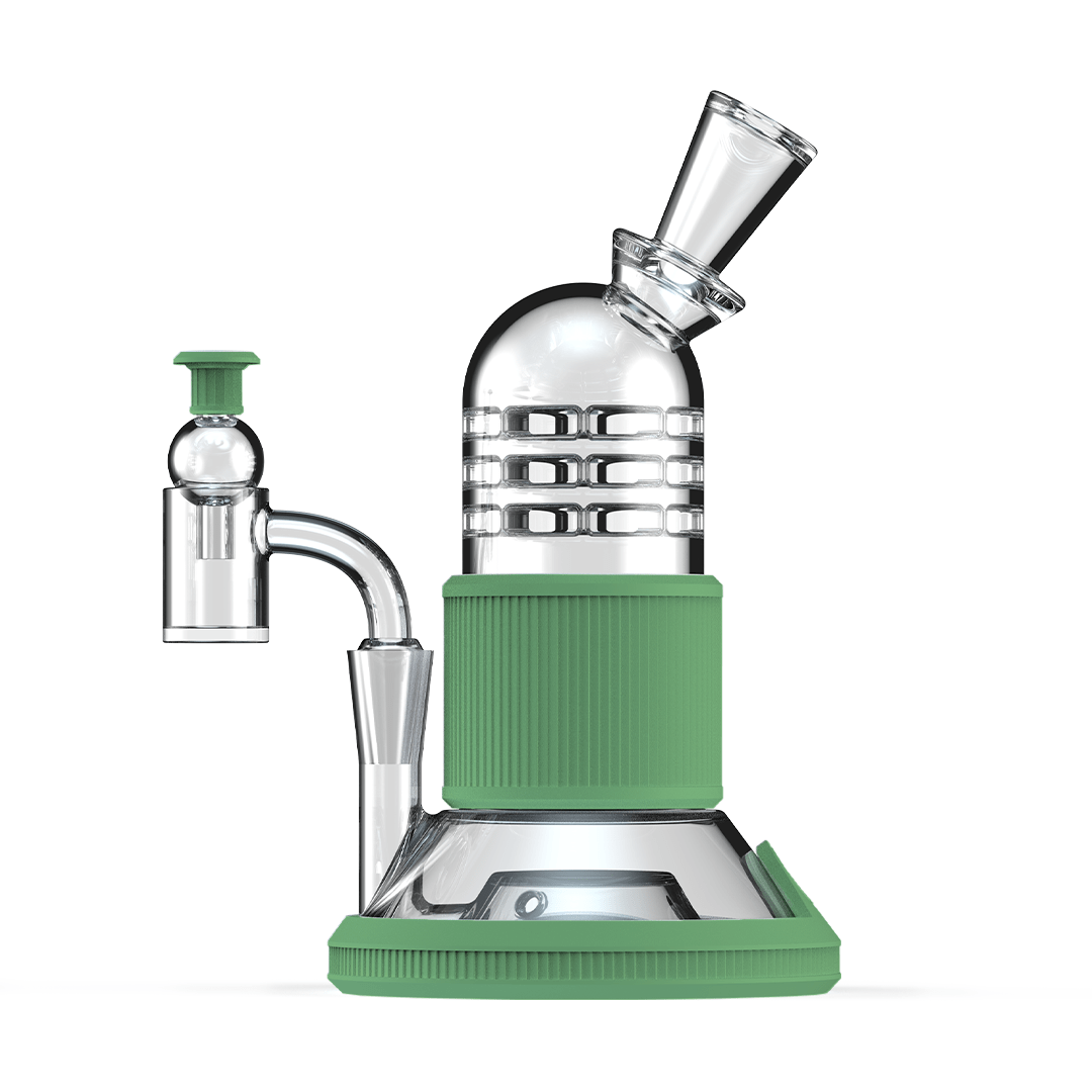 Front view of the Tandem Rig Kit, a clear glass rig with a textured green base and a curved neck.