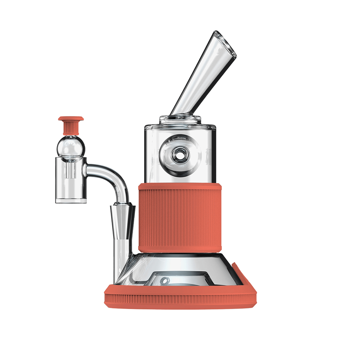 Front view of the Tandem Rig Kit, featuring a clear glass rig with a red accent and visible joint for attachments.